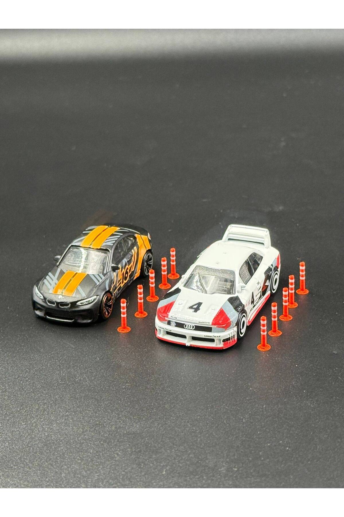 Purimio 1:64 Ölçek Garaj Aksesuarları Dubalar Turuncu & Beyaz (10 ADET)